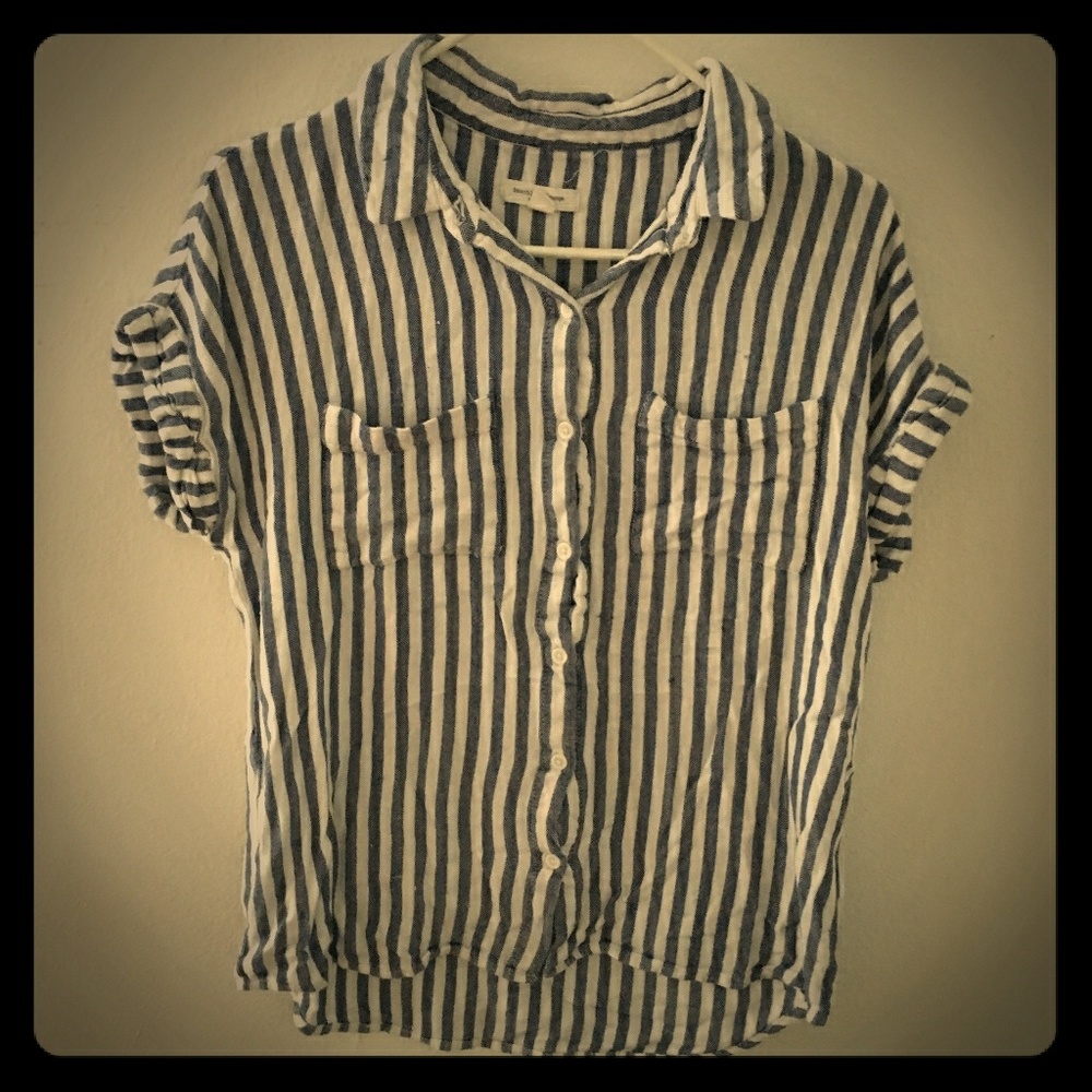 Beach lunch lounge blue and white striped shirt M